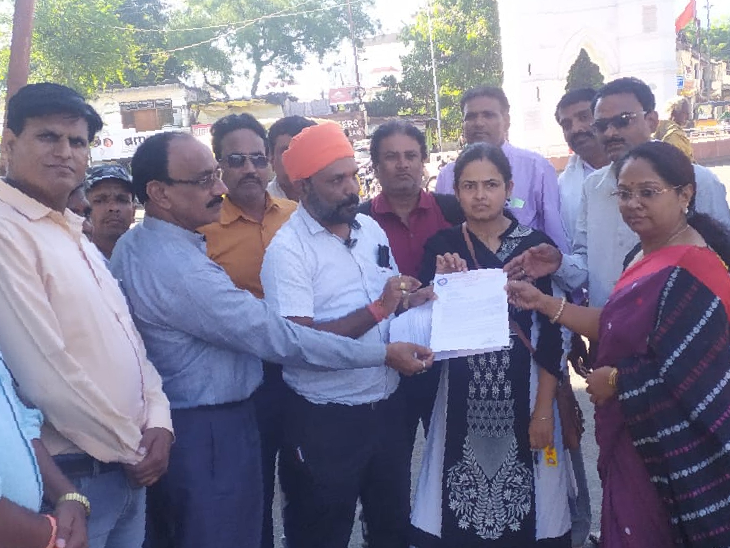 शिक्षा मंत्री से दिवाली के पहले आरटीई की राशि भुगतान करने की मांग | Demand from Education Minister to pay the amount of RTE before Diwali 1 new project 57 1665771389
