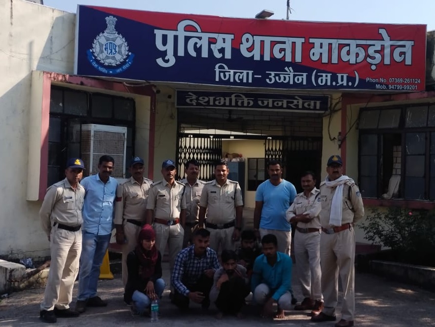 पुलिस ने हत्याकांड का खुलासा कर दिया। सभी आरोपियों को पुलिस ने गिरफ्तार कर लिया है।