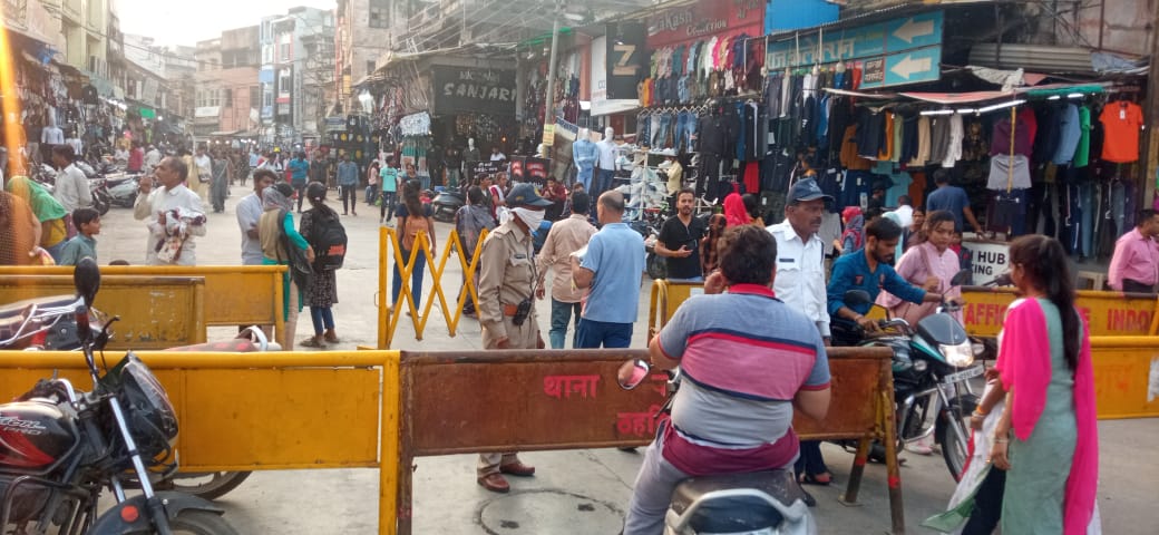 कृष्णपुरा छत्री से ही वाहनों की नो इंट्री।