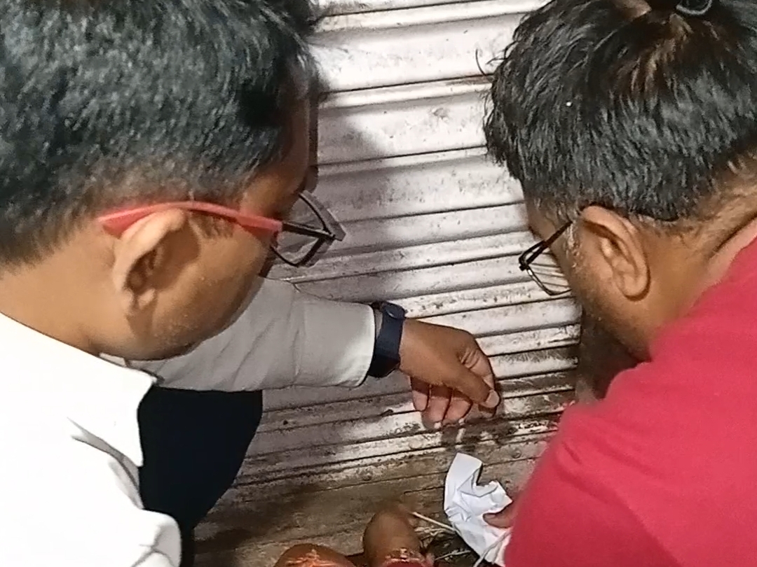 फुल्की की सामग्री बेचने वाली दुकान सील।