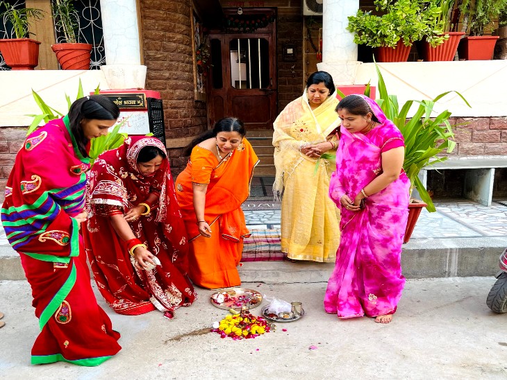 इस बार सूर्यग्रहण के चलते दीपावली से 1 दिन बाद गोवर्धन पूजा पर्व मनाया जा रहा है।