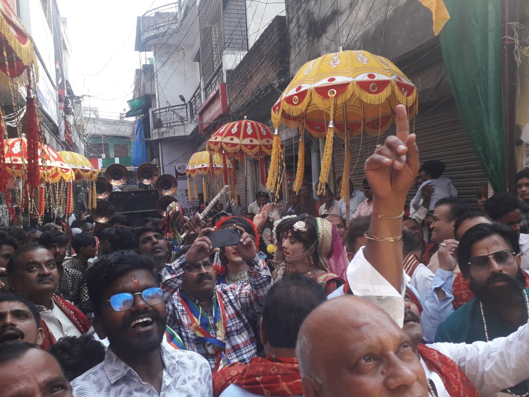 Indra Dev On Rath Grand Gaj Rath Yatra in the city, Indra and Indirani looted gems and ...