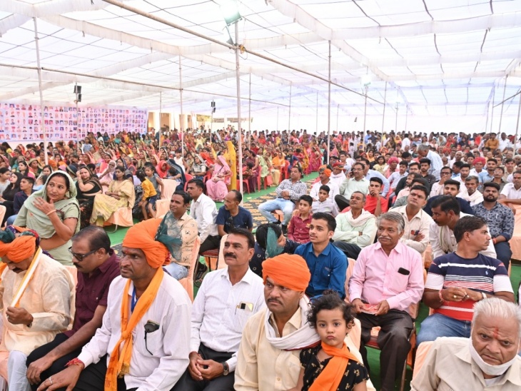 राठौर तेली समाज का प्रथम युवक-युवती परिचय सम्मेलन और दीपावली स्नेह मिलन समारोह रविवार को छत्रपुरा स्थित छात्रावास व सामुदायिक भवन में किया गया।