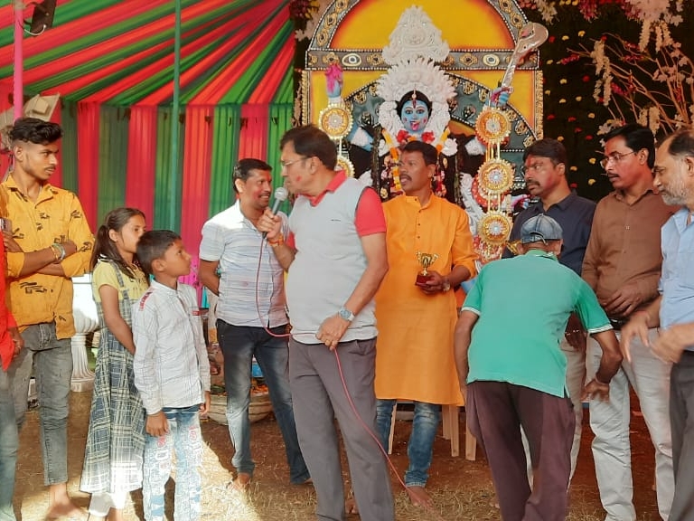 Bengali society celebrated, before the immersion of the statue, women