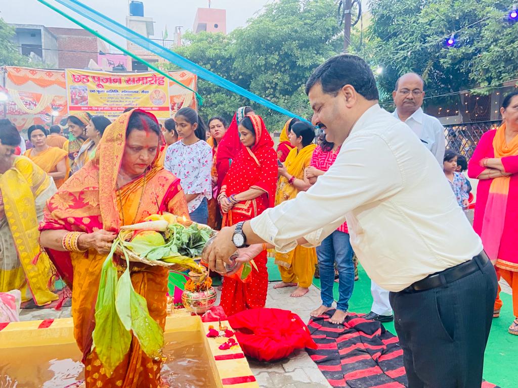Women performed Chhath worship in Ganganagar including Gagol shrine