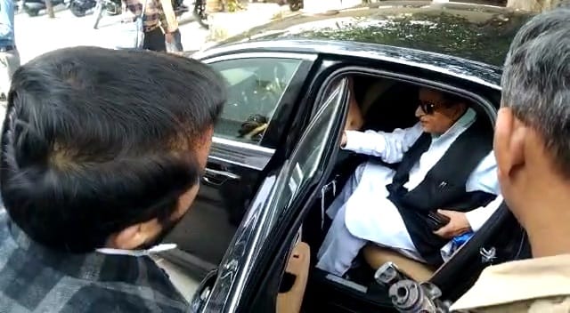 Azam appeared in the case of 12 year old highway jam and ruckus | आजम ...