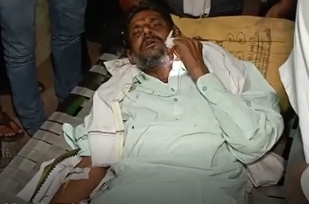 पुलिस की लाठीचार्ज में घायल कांग्रेस विधायक बाबू जंडेल।