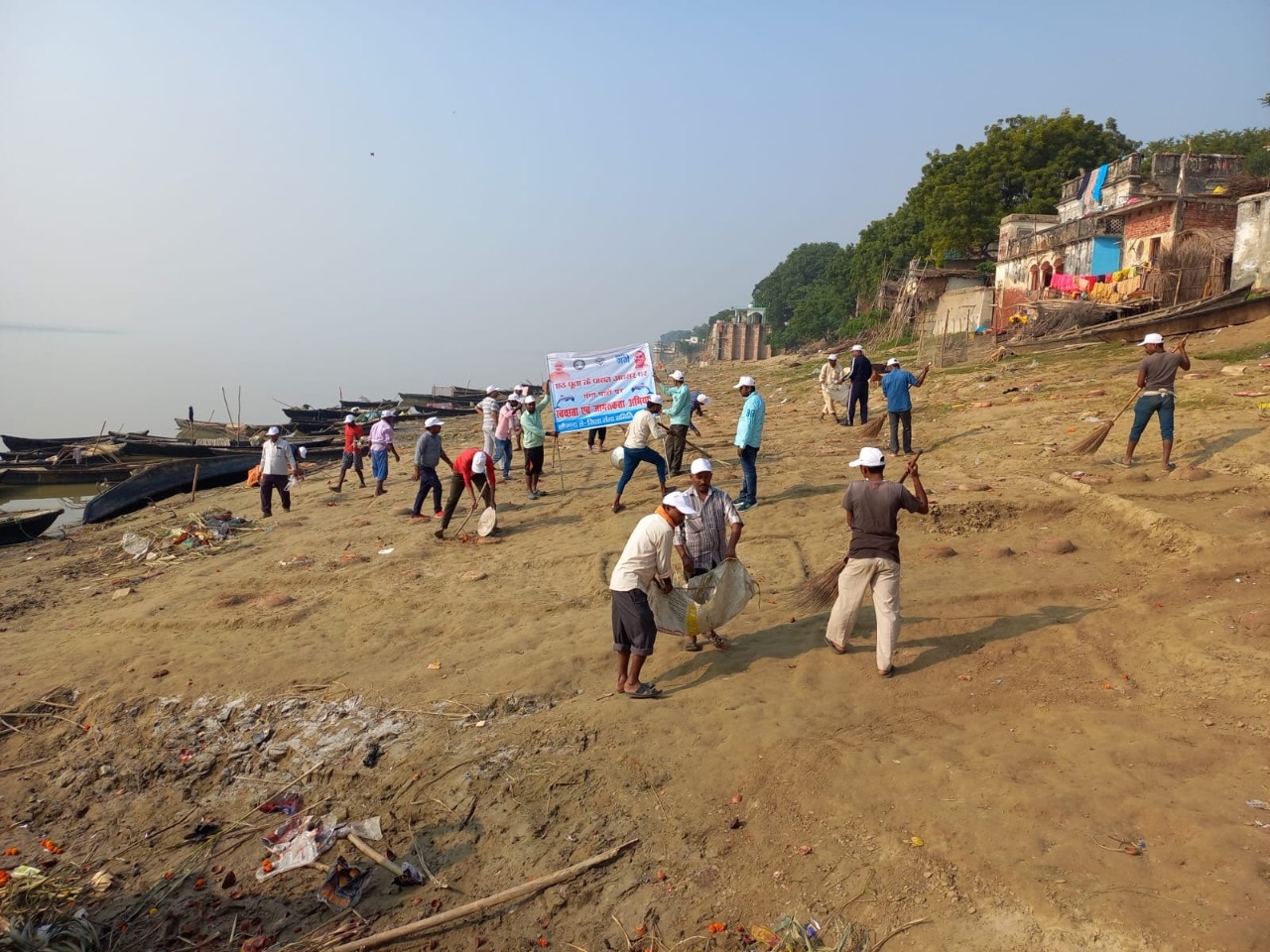 Campaign launched under Clean Ganga Mission, garbage collection