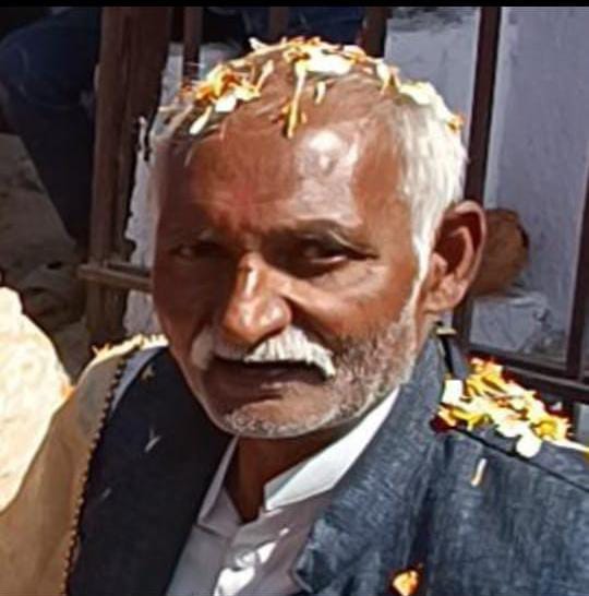 ठगी का शिकार किसान।