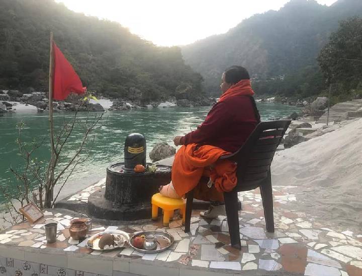 उमा भारती ने 17 नवंबर 1992 को अमरकंटक में संन्यास लिया था।