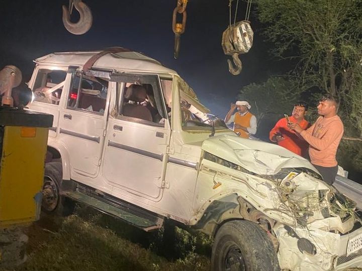 High speed Bolero collided with car in Mathura, three killed, 5 injured ...