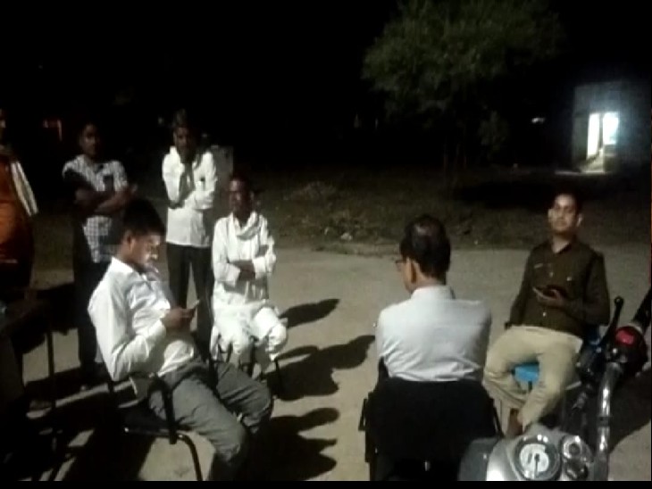 घटनास्थल पर मौजूद पुलिस