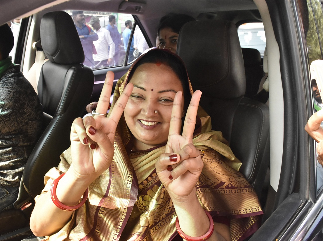 बिहार की मोकामा सीट पर RJD कैंडिडेट और बाहुबली अनंत सिंह की पत्नी नीलम देवी ने जीत दर्ज की है।