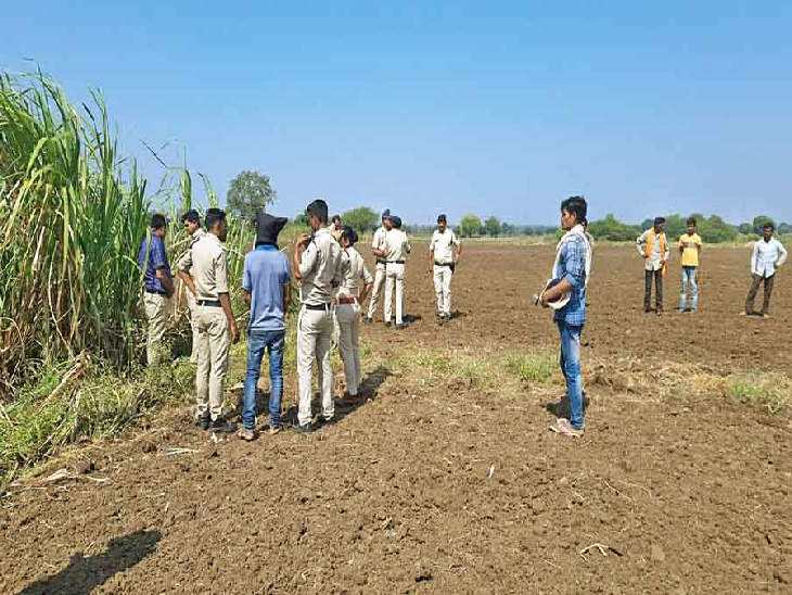 जसवाड़ी रोड स्थित खेत में मासूम के साथ दरिंदगी के निशान ढूंढने  तीसरे दिन पहुंची फॉरेंसिक टीम - Dainik Bhaskar