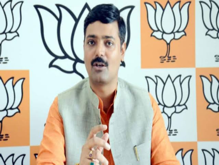 SP media cell told BJP spokesperson Rakesh Tripathi, the flower leader