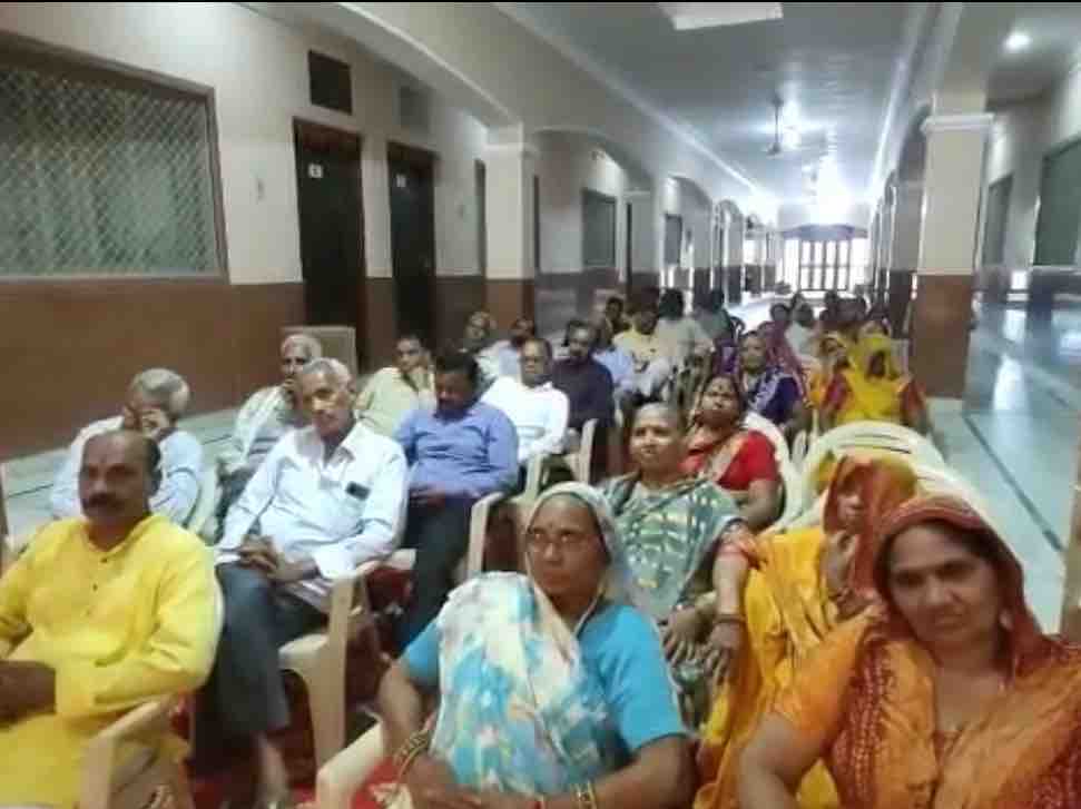 The servicemen who served in Baba's Bhadwa fair were respected | अखिल ...