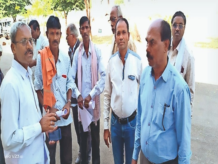 DEO called for information about vacant posts from all BEOs, the