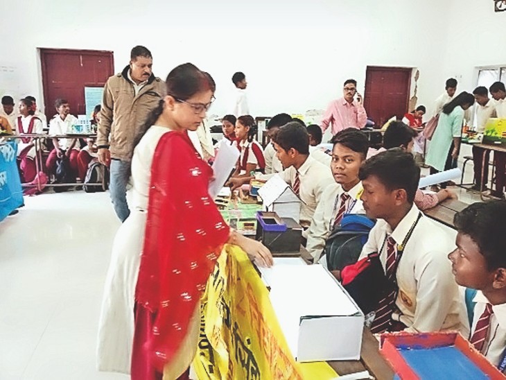 विज्ञान मेला में बच्चों ने दिखाए हुनर, मारवाड़ी प्लस 2 उच्च विद्यालय