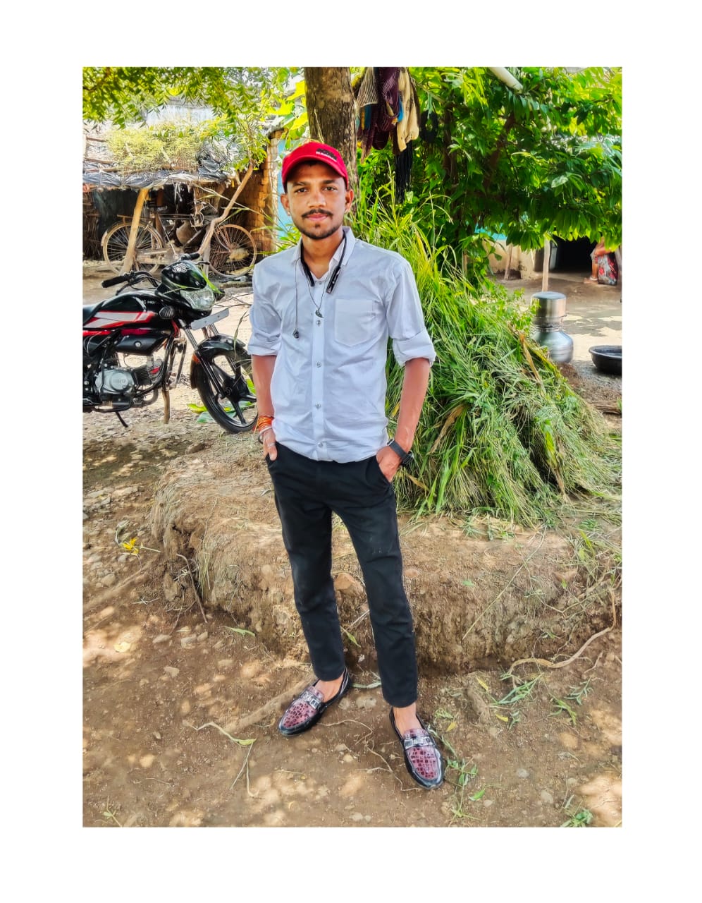 M बेवफा चाय वाले के मालिक अंतर गुर्जर।