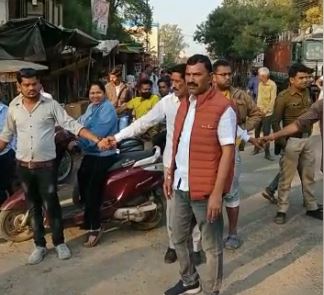 रोहित कुर्मी के आवेदन पर यशवंत रघुवंशी के खिलाफ FIR नहीं करने पर भाजपा नेताओं ने आक्रोश जताया।
