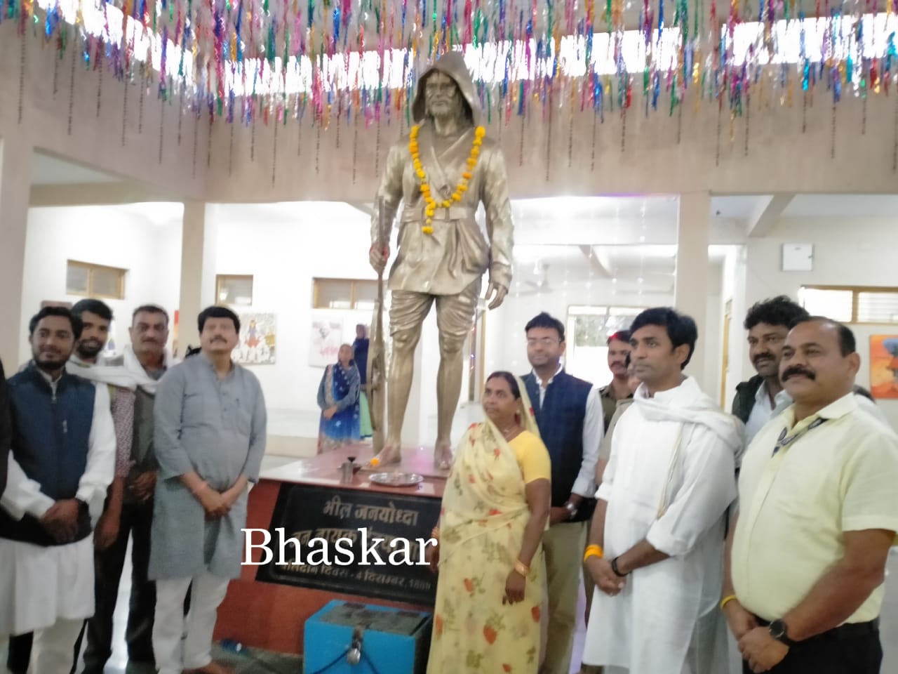 टंट्या भील जन्मस्थली पर पहुंची राहुल गांधी की टीम।