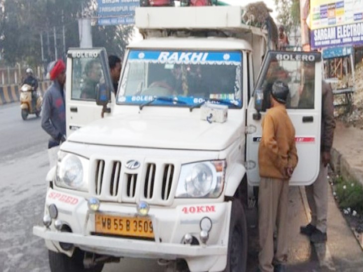 इसी बोलेरो से पुलिस ने ब्राउन शुगर जब्त किया। - jharkhand samachar