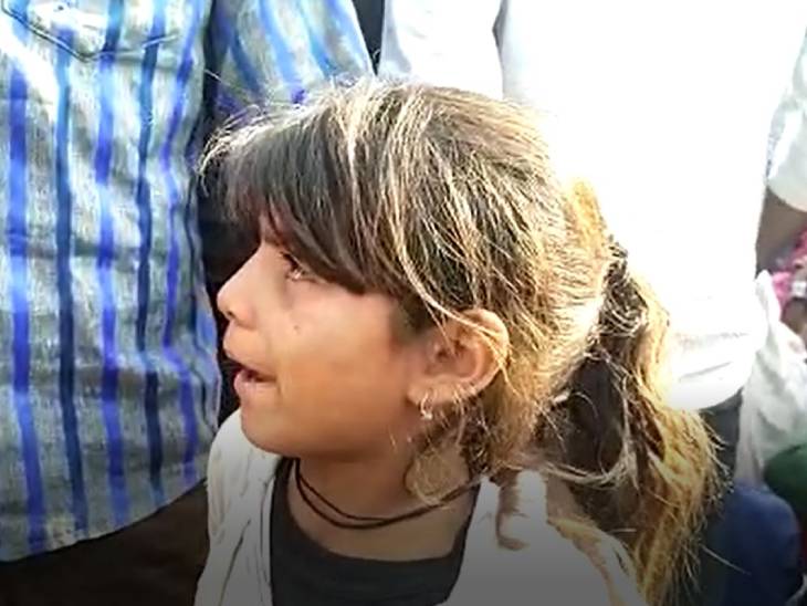 इजराइल की सात साल की बेटी आलिया ने रोते हुए अपना दर्द सुनाया।