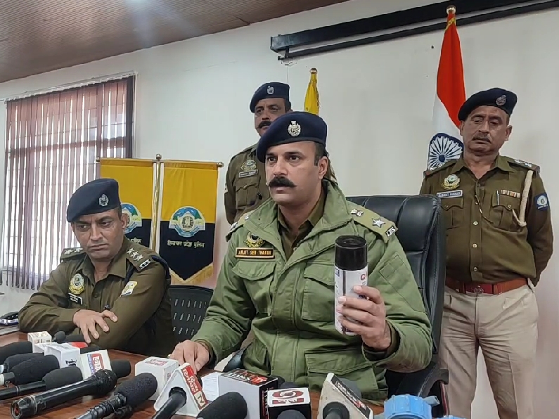 निकोसेट से बरामदे पर छपाई एसपी झलक से झलकती है।