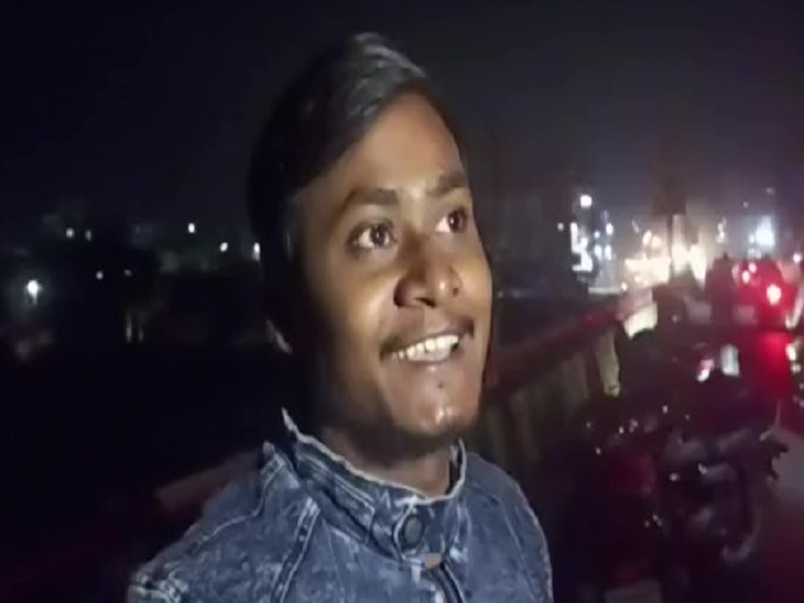बाइक के मालिक मंटू कुमार ने दोस्तों के साथ शुरू की तलाशी