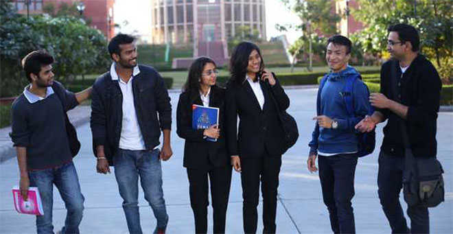 हाल ही में जारी आंकड़ों के बाद अब ब्रिटेन में बाहर से पढ़ने आए छात्रों में सबसे ज्यादा भारतीय हैं।