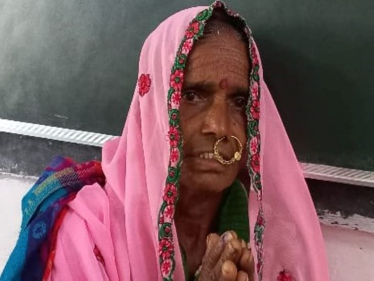 चुनाव मैदान में उम्मीदवार चोखली।