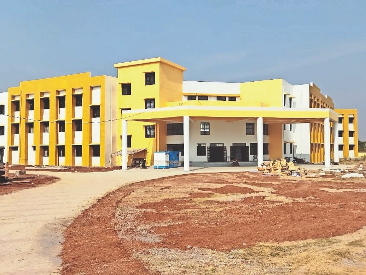 Nomination for PG in Women's College Seraikela and Degree College Kharsawan from today | सरायकेला-खरसावां जिले के दो कॉलेज को मिला नया भवन: महिला कॉलेज सरायकेला व डिग्री कॉलेज ...