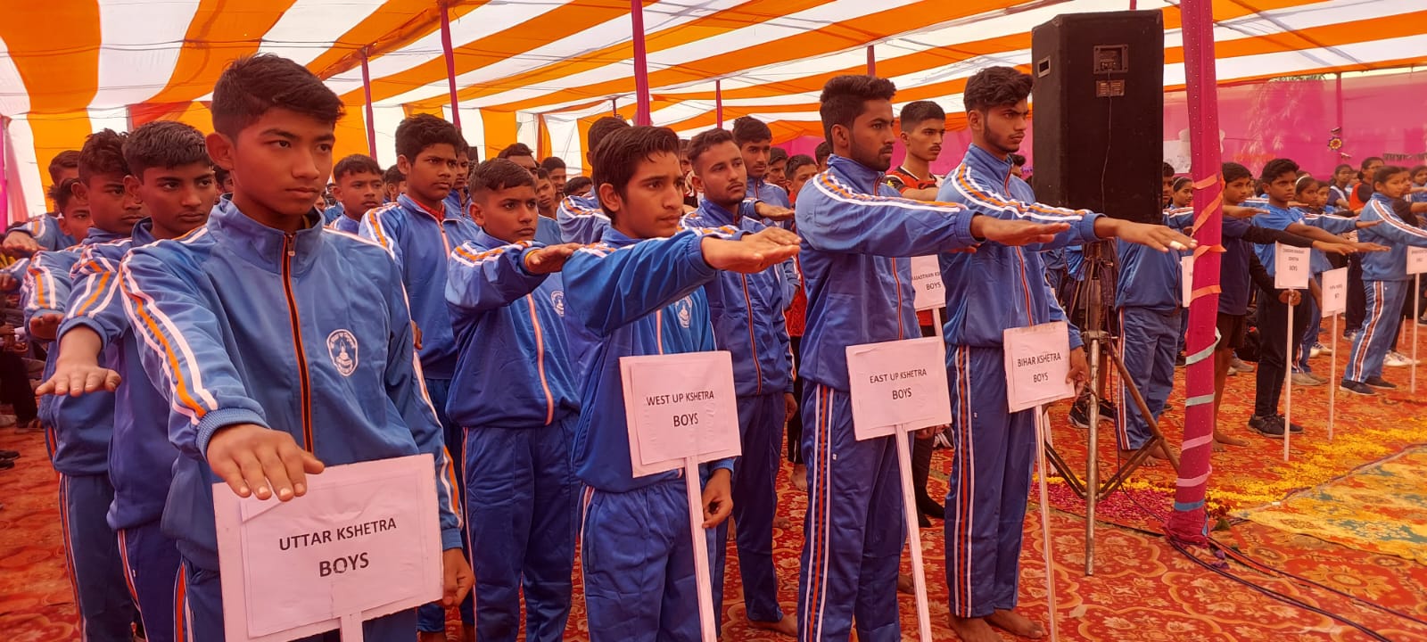 डोमेश्वर साहू ने खेलों के समापन की विधिवत घोषणा की