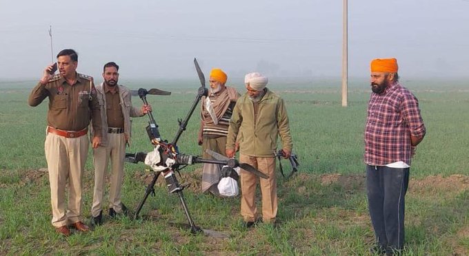 दो दिन पहले तरनतारन में ही खेतों में ड्रोन गिरा मिला था।