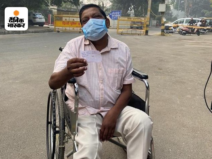 केजरीवाल ने फैमिली संग डाला वोट, बिना मतदान किए लौटे दिल्ली कांग्रेस अध्यक्ष | delhi mcd election1349 candidates in fray 6 राउज एवेन्यू इलाके के पोलिंग बूथ दिवcters