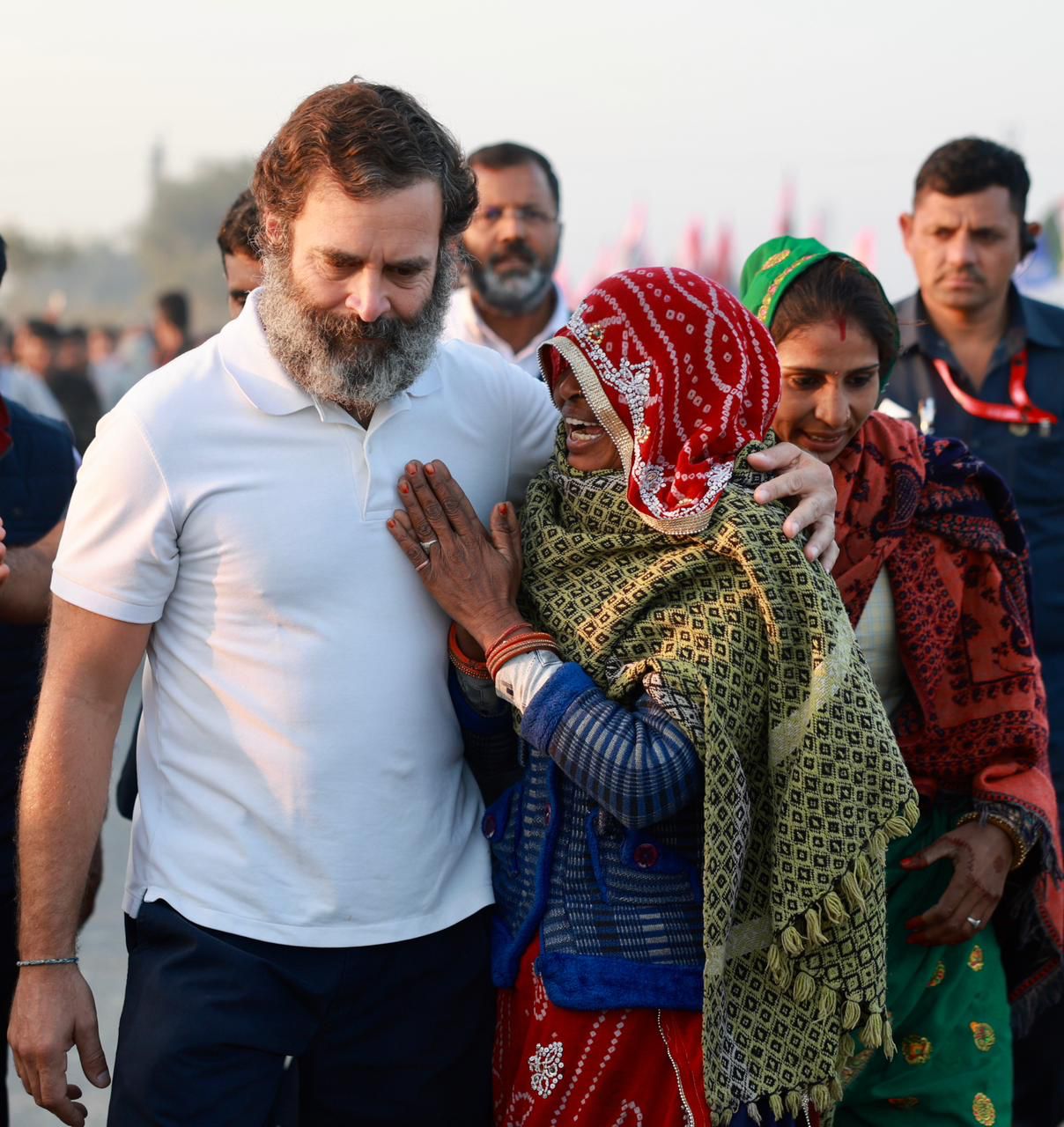 महिलाएं उमड़ीं, प्रियंका और उनकी बेटी मिराया भी चल रही हैं साथ | Rahul Gandhi Rajasthan Yatra LIVE Update; Priyanka Gandhi Miraya Vadra | Ashok Gehlot Sachin Pilot 10 राहुल यात्रा में शामिल होने पहुंची एक बुजु बुजु बुजु महिला से से मिले ।।।।।।।।।। ।।।।।।।।।। ।।।।।।।।।। ।।।।।।।।।। ।।।।।।।।।। ।।।।।।।।।। ।।।।।।।।।। ।।।।।।।।।। ।।।।।।।।।। ।।।।।।।।।। ।।।।।।।।।।