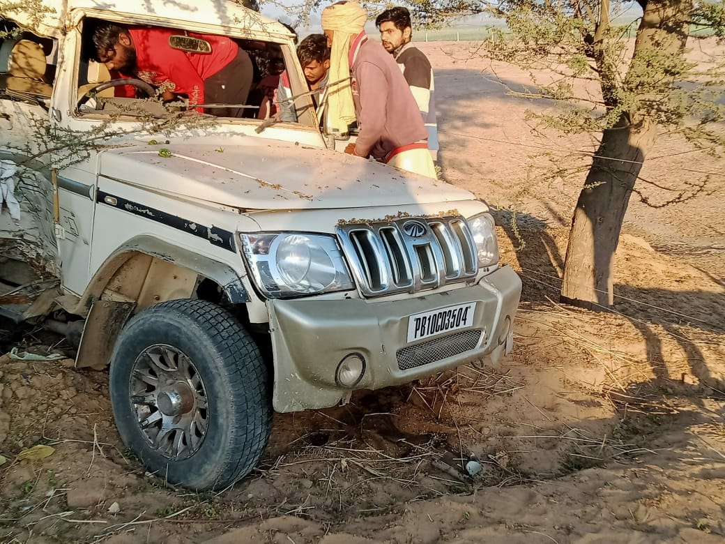 The moving Bolero jeep collided with a tree uncontrolled due to tire ...