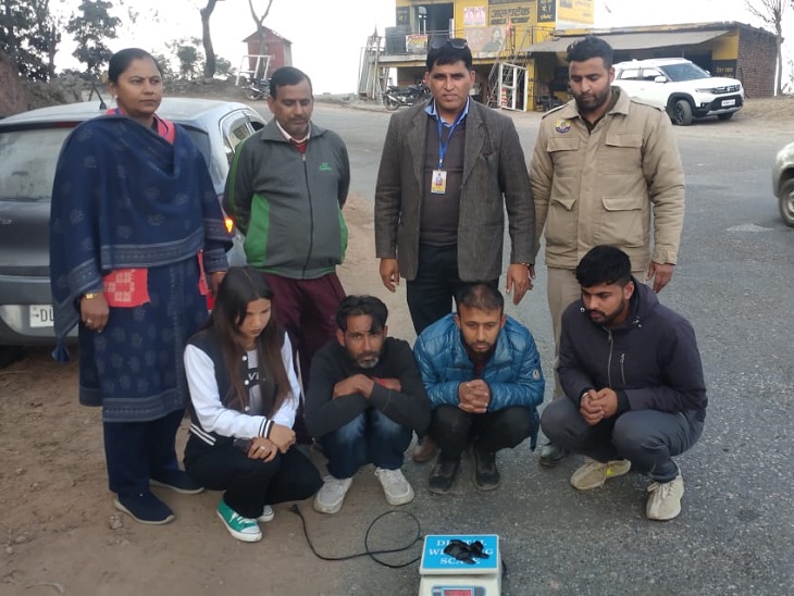 बिलापुर पुलिस चोरी के दौरान चरस के मामले। - दैनिक भास्कर