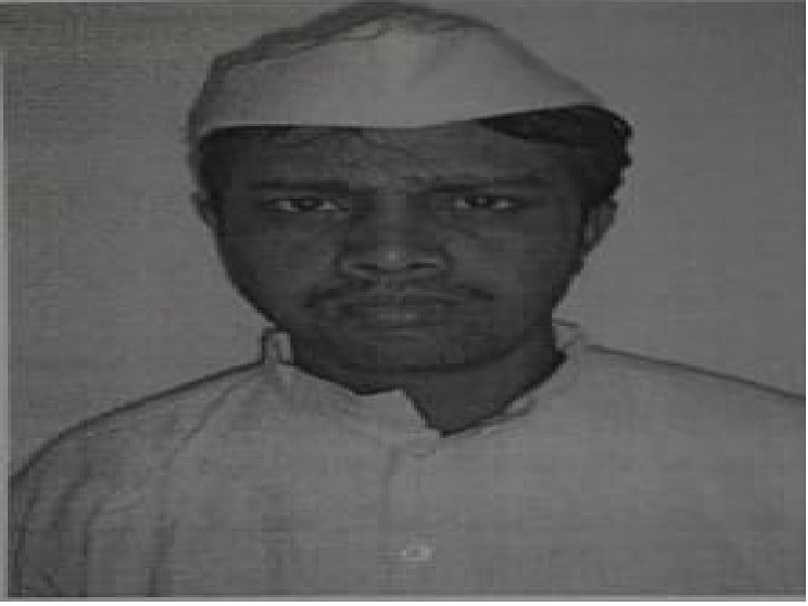 टॉयलेट में फिसलकर गिरने से टूट गया था हाथ।