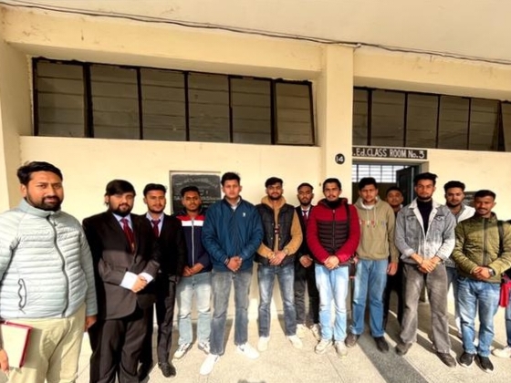 एबीबीबी लूना यूनिट की बैठक में साझेदारों में शामिल हुए।