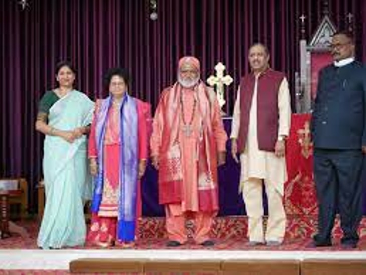 चंगाई के नाम पर आरबी लाल पर धर्म परिवर्तन कराने का आरोप लगता रहा है।