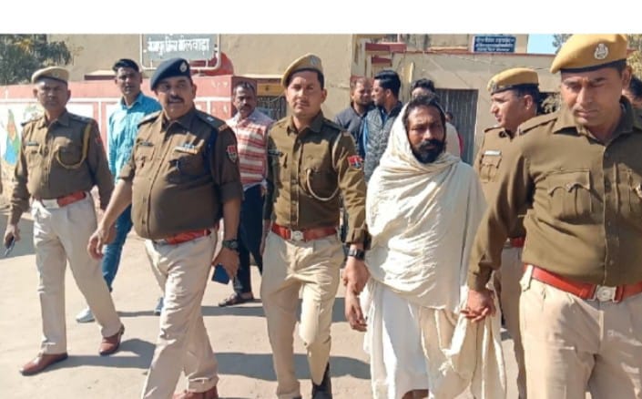 मामला दर्ज होने के बाद से महंत काफी डरा हुआ था। उसने हवन और पूजा-अर्चना करवाना तक शुरू कर दिया था।