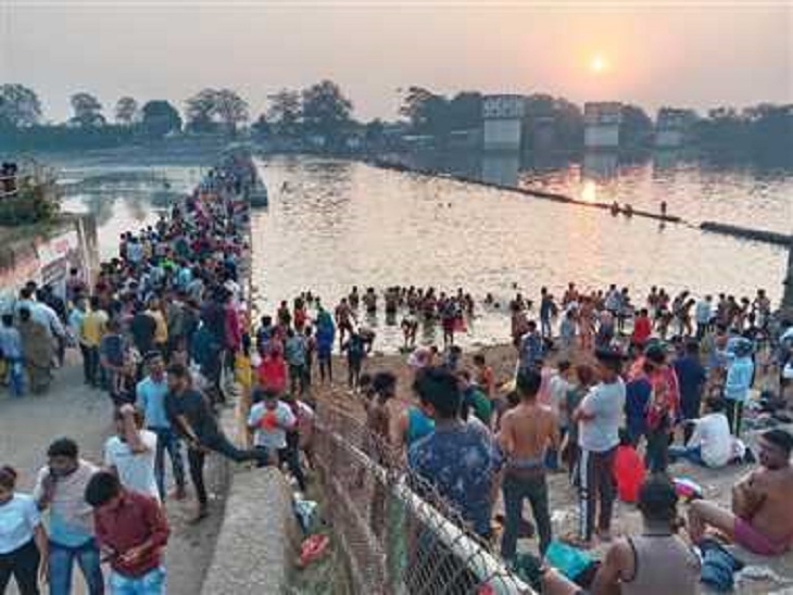 शिवनाथ महोत्सव पर सुबह से लगती है भीड़