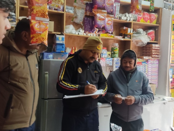 Goods and cash stolen from grocery store in Khanpur, Jhalawar