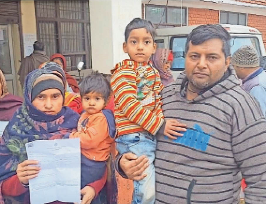 BPL ration cards were cut by showing 15-15 thousand income of children ...