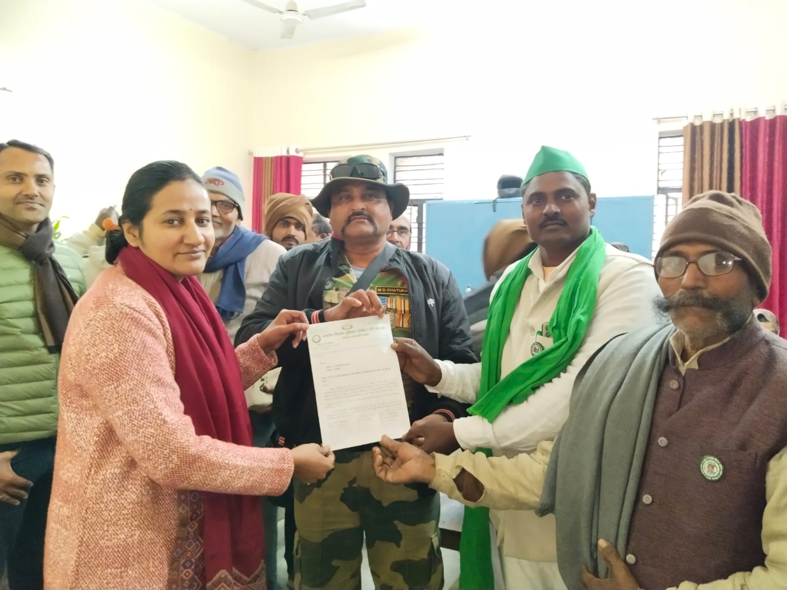 Bhakiyu official said - Corruption in paddy purchase, will protest at  Gokulpur purchase center | चंदौली के किसानों ने तहसीलदार को दी चेतावनी:  भाकियू पदाधिकारी बोले- धान खरीद में हो ...