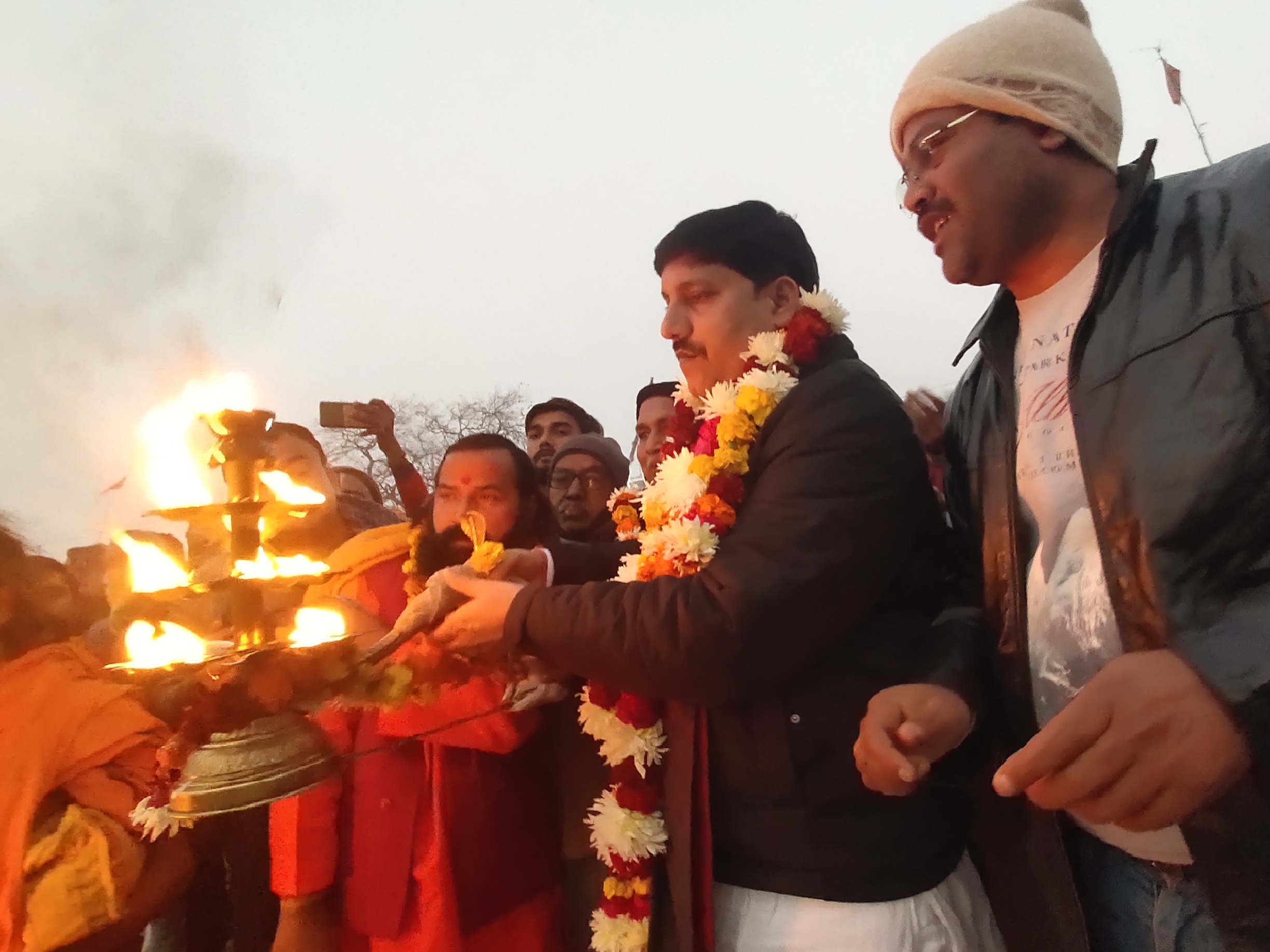 Barkhandi Colonelganj MLA performed Mahaarti with Barkhandi Nath Mahant ...