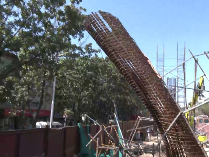 यह हादसे वाली जगह की तस्वीर है। घटना के बाद साइट पर मेट्रो का काम रोक दिया गया है।