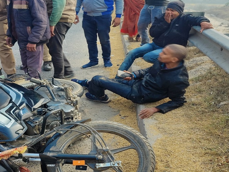 हादसे के बाद ट्रेलर लेकर आरोपी चालक भाग निकला।