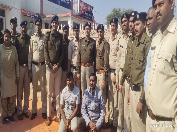 धमधा पुलिस की गिरफ्त शराब तस्कर